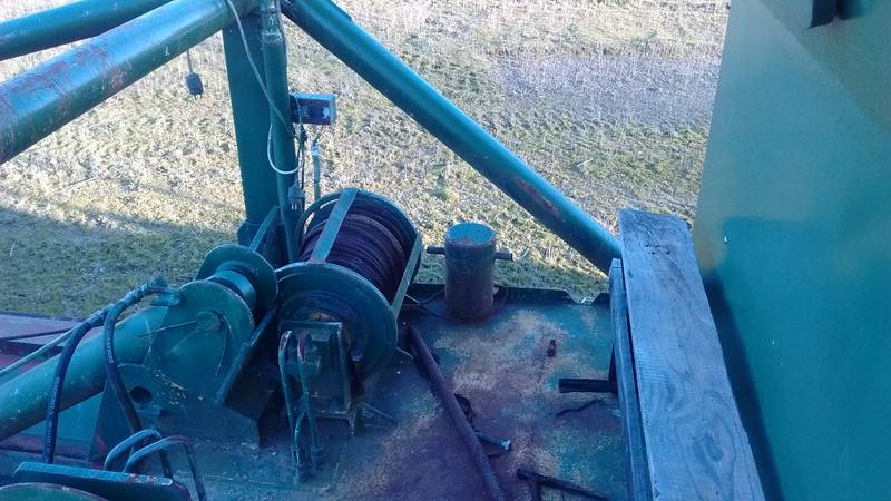 Winch on the dredge boat