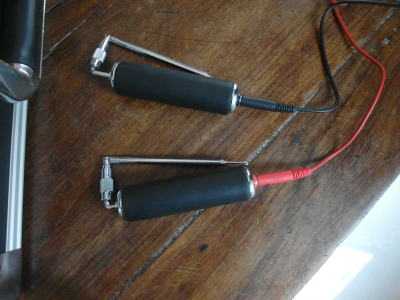 Dowsing rods made out of radio antennas