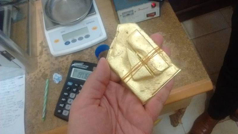 More than half a kilogram of gold in my hand