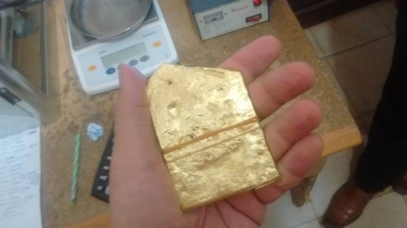 More than half a kilogram of gold in my hand