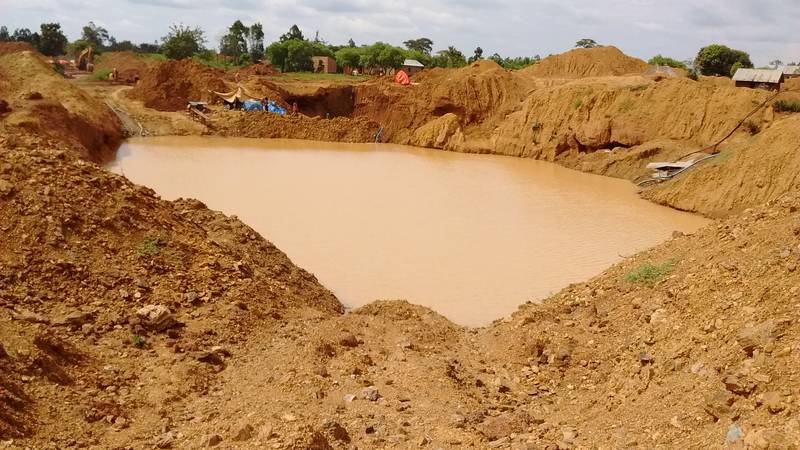 Water pond to handle material