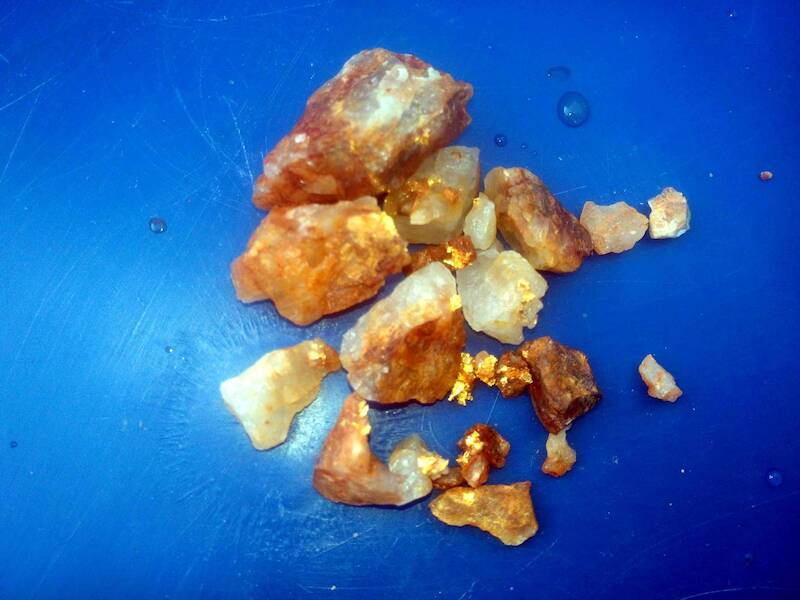 Rich gold ore Rich gold ore